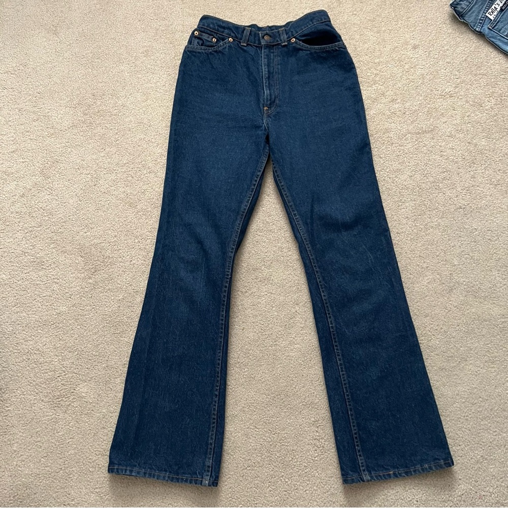 Vintage 1978 Levi’s Women’s 746 ‘Student Bell Bottom’ Flare Dark Wash Jeans USA - Picture 4 of 13